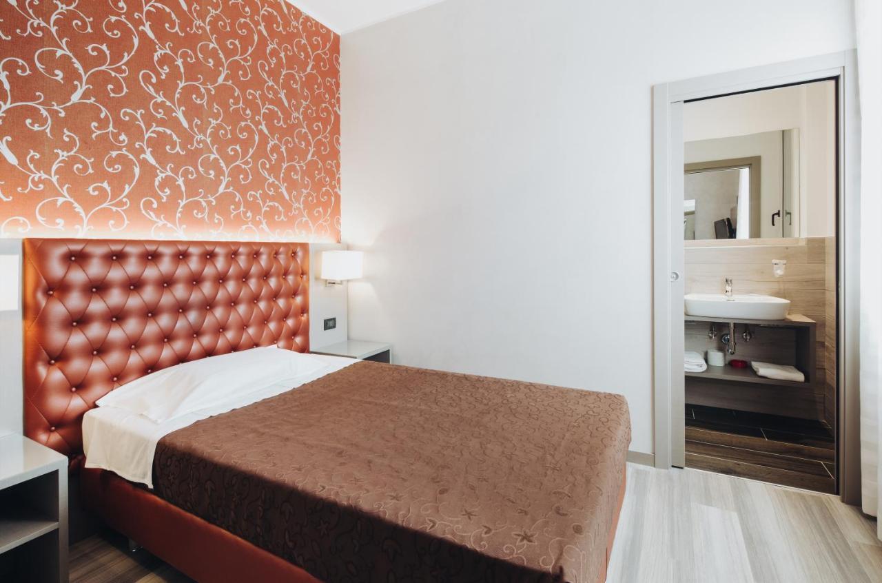 Hotel Alan Анцола-делл'Емілія Екстер'єр фото