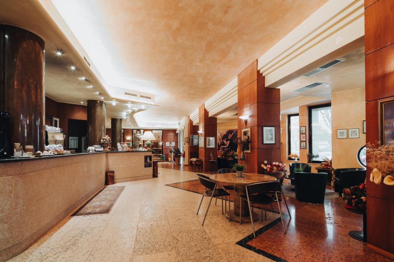 Hotel Alan Анцола-делл'Емілія Екстер'єр фото