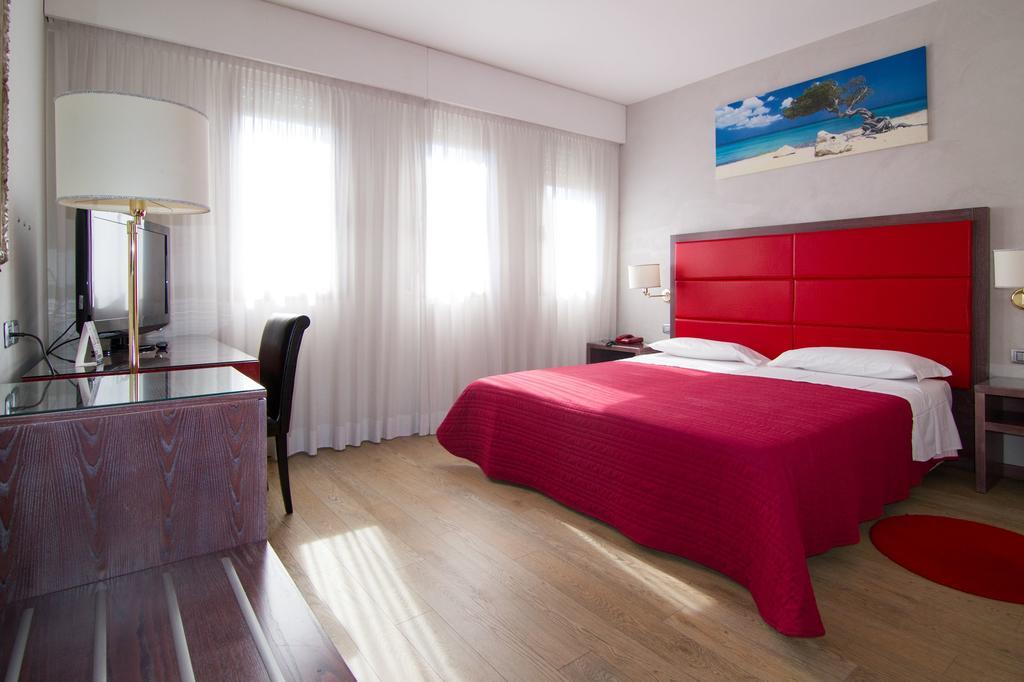 Hotel Alan Анцола-делл'Емілія Екстер'єр фото