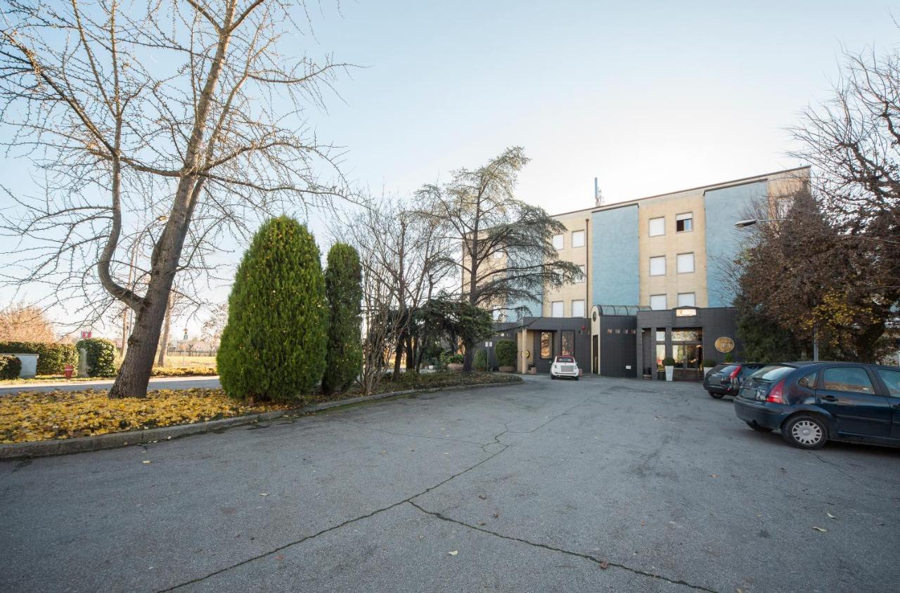 Hotel Alan Анцола-делл'Емілія Екстер'єр фото
